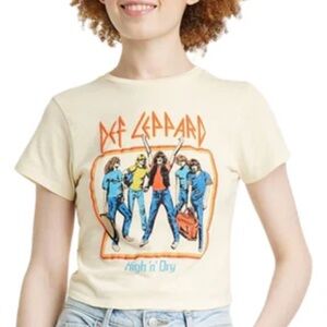 Def Leppard High 'n' Dry Cream Graphic Tee